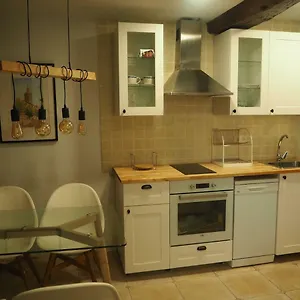 Piso Con Encanto En La Parte Vieja. Hondarribia