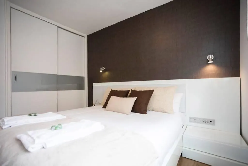 Butron - Basquenjoy Apartment Hondarribia 0*,